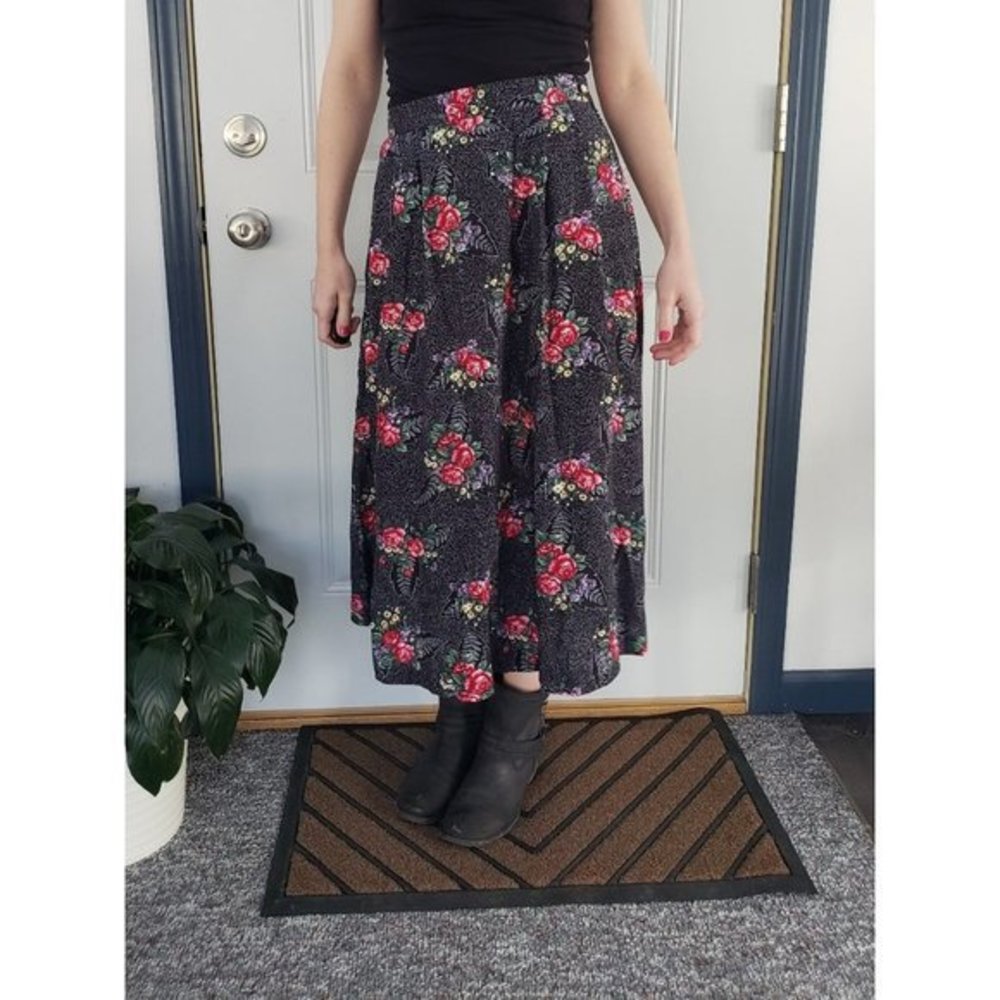 Vintage 90s Black with Roses Midi Skirt